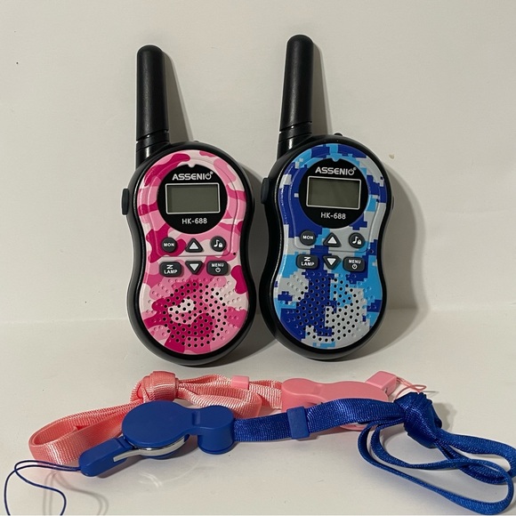 Travel HK-588 Walkie Talkie Set
Contains 2 Walkie Talkies - Picture 8 of 13